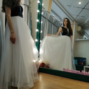 Выпускное платье с белой юбкой