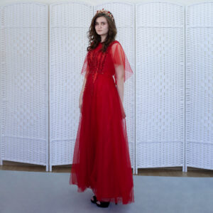 Красное платье