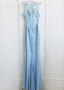 Вечернее платье русалка голубого цвета