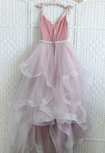 Воздушное зефирно-розовое платье