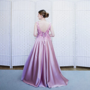 Атласное розовое платье