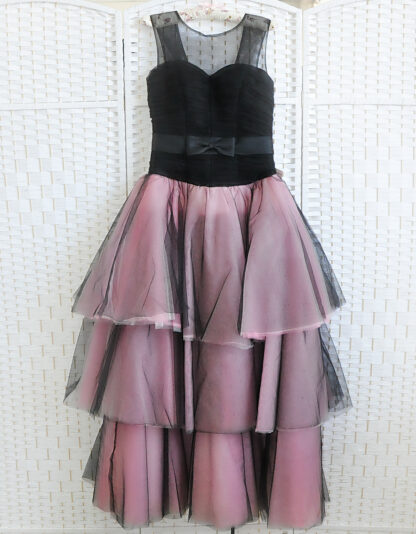 Черно-розовое вечернее платье