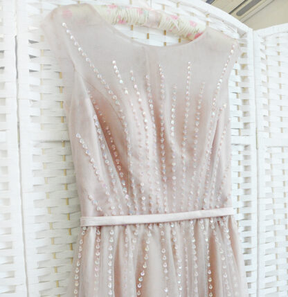 Шикарное пыльно-розовое платье