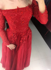 Красное платье на выпускной вечер