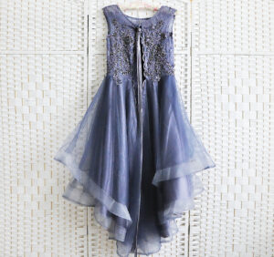 Фиолетовое мини платье