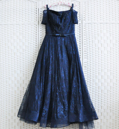 Кружевное синее платье
