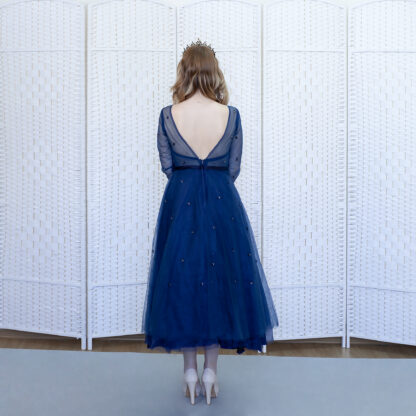 Шикарное синее платье длины "миди"
