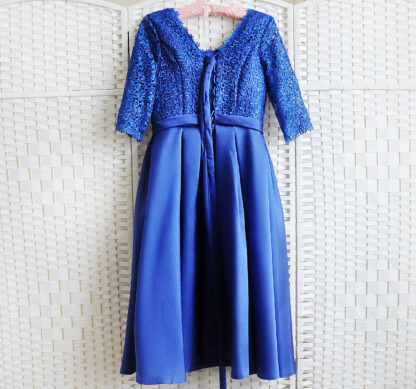 Синее платье миди