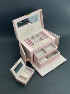 Деревянная шкатулка для украшений, 3 ящика, белая